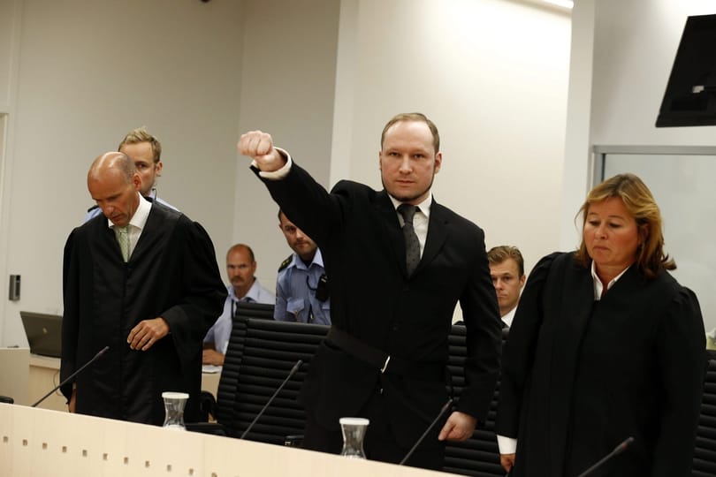 Nem fellebbez Breivik, mehet a luxuscellába - video