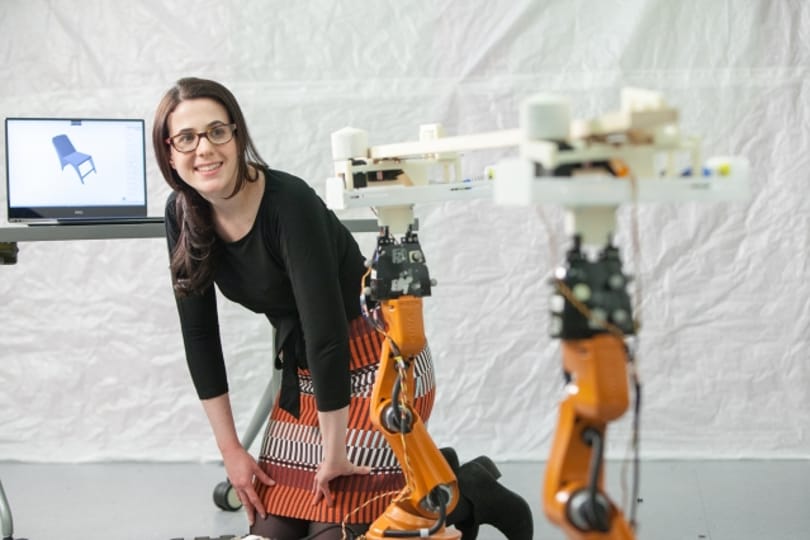 Robotok faragják az egyedi székeinket és az ágyunkat is