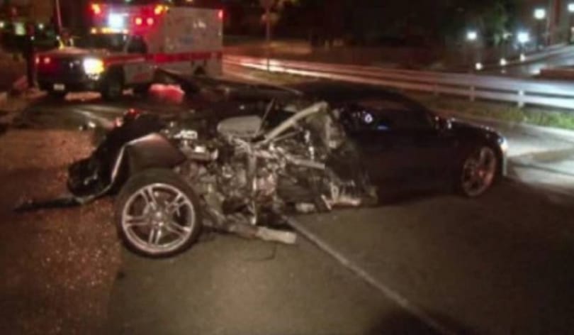 Ennyi maradt a fának csapódó Audi R8-ból - fotó
