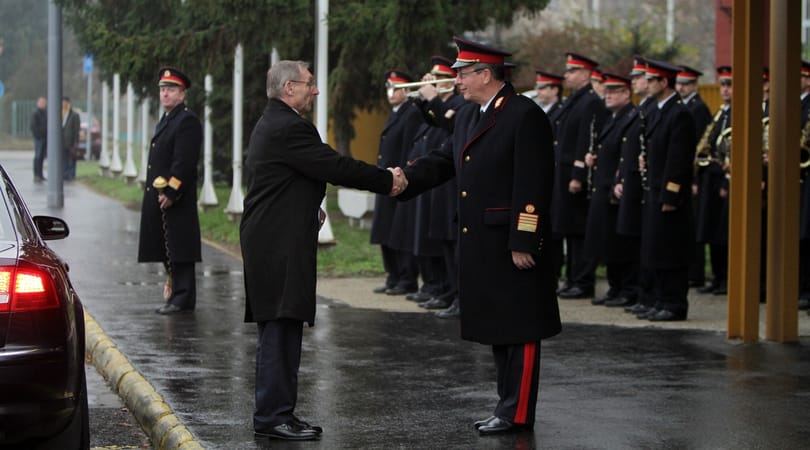 Bakondi György szerint össze akarják ugrasztani Pintér Sándorral