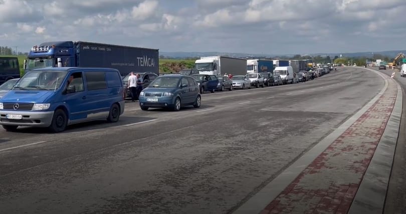 Vámmentesen vihetik most haza a külföldön vett autókat az ukránok – videós riport