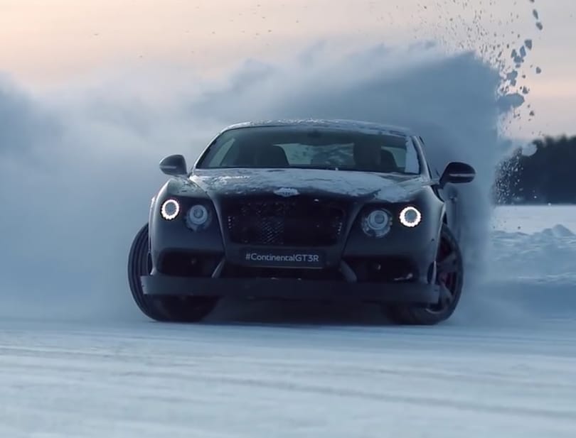 Még négyszeres ralivilágbajnok is jár a Bentley téli programjához – videó