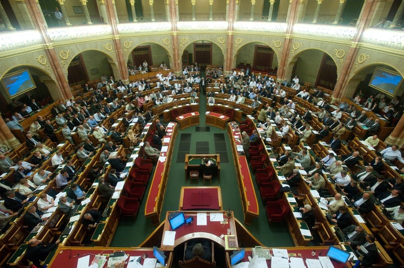 A kormány elfogadta a 2012-es költségvetést