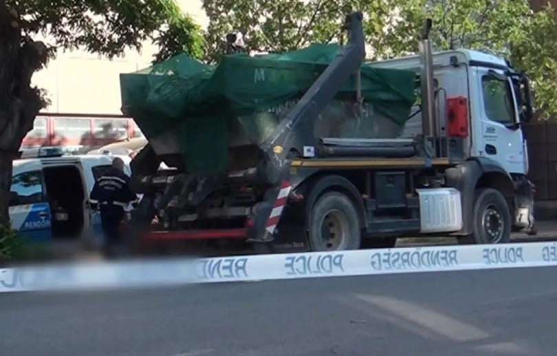 Vádat emeltek a teherautósofőr ellen, aki egy apát és gyermekét gázolt halálra Kispesten