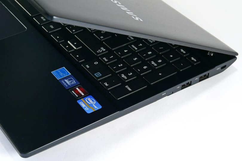 A szemrevaló ultrabook - Samsung ATIV Book 8 teszt