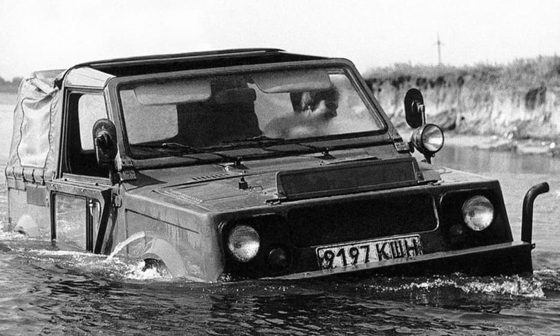 Úszni is tud a Lada Niva elfeledett testvére, kezdje vele az új évet, mutatjuk