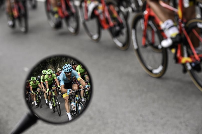 Elütött egy nézőt a Tour de France egyik csapatautója