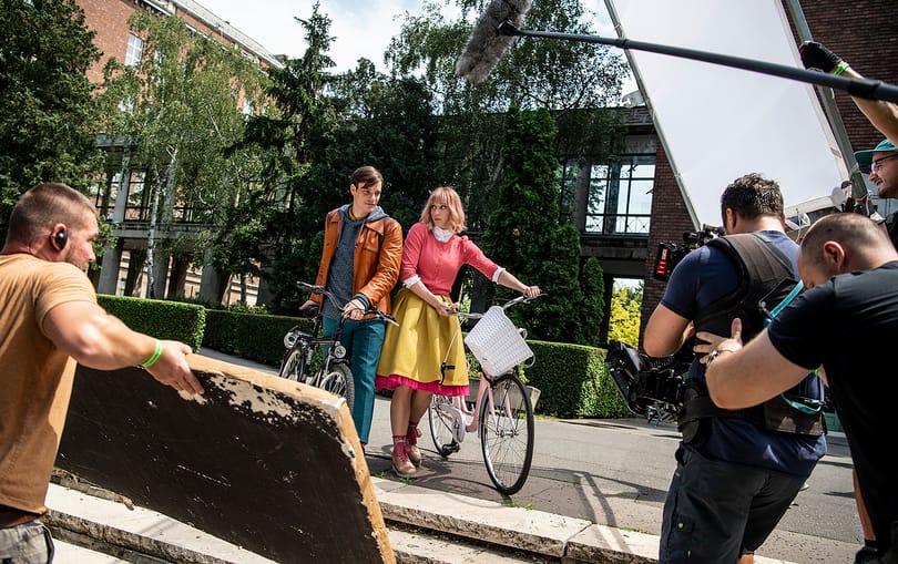 „Nagyobbnak akar látszani, mint amire lehetőség van, és majdnem belehalunk”