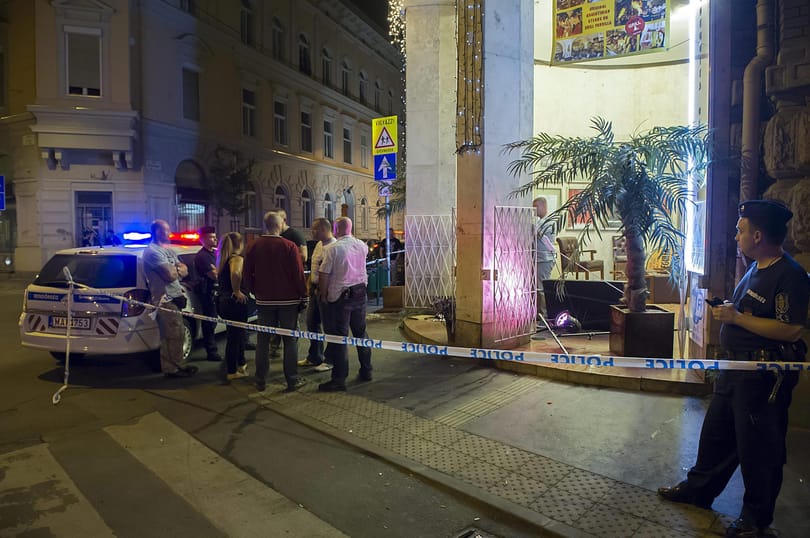 Balhé a Fészek klubnál: újabb négy ember került előzetesbe