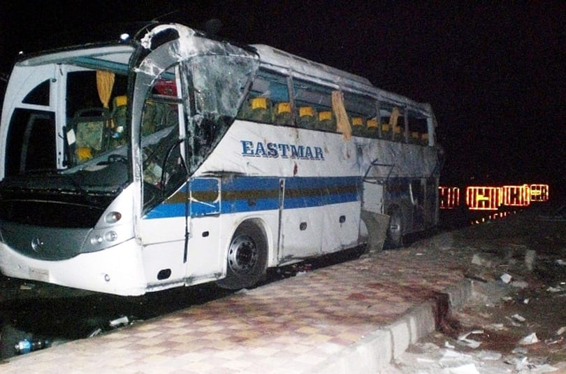 Egyiptomi buszbaleset: elindult a katonai gép a halottakért