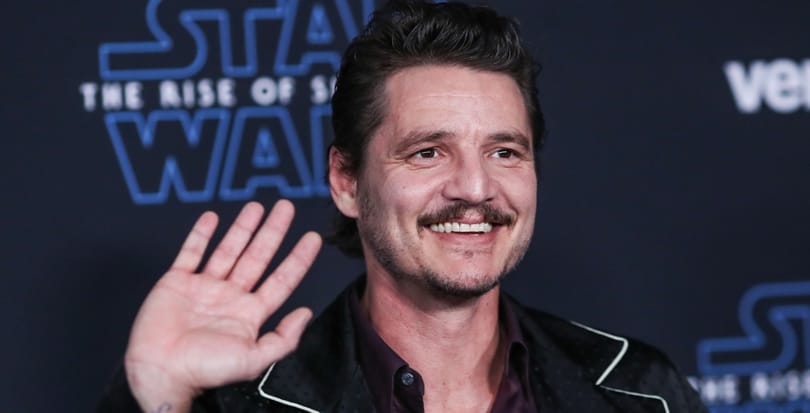 Telibe köpték Pedro Pascal kocsiját, miután bevágott valaki elé