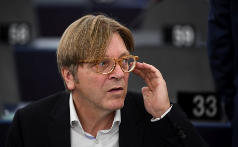 Verhofstadt: A Fidesz csak a félelemkeltéshez és a hazugságokhoz ért