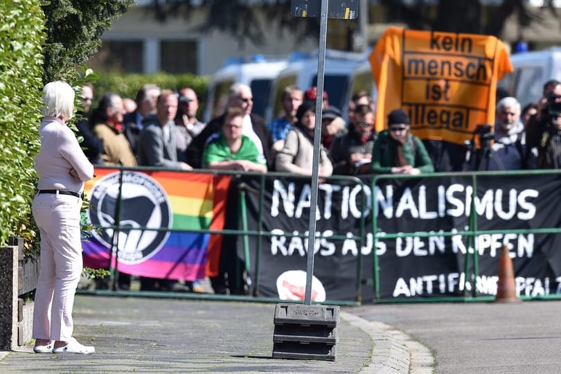 A nap, amikor Orbán Kohllal beszélt, hogy Merkel is értsen belőle