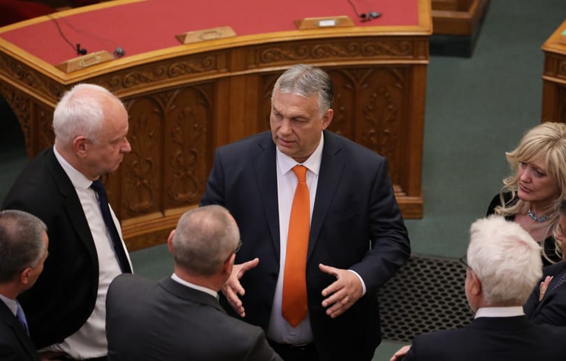 Hadházy: Orbán sem járt be a parlamentbe a 2006-os választási vereség után