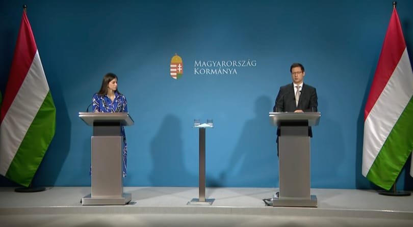 Dobrev Klára megint eltalálta a szarva közt a tőgyét? – kérdésekkel provokáltak az újságírók a kormányinfón