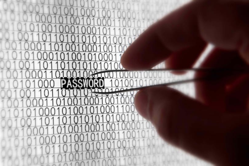 18 millió e-mail cím és jelszó került illetéktelenek kezébe