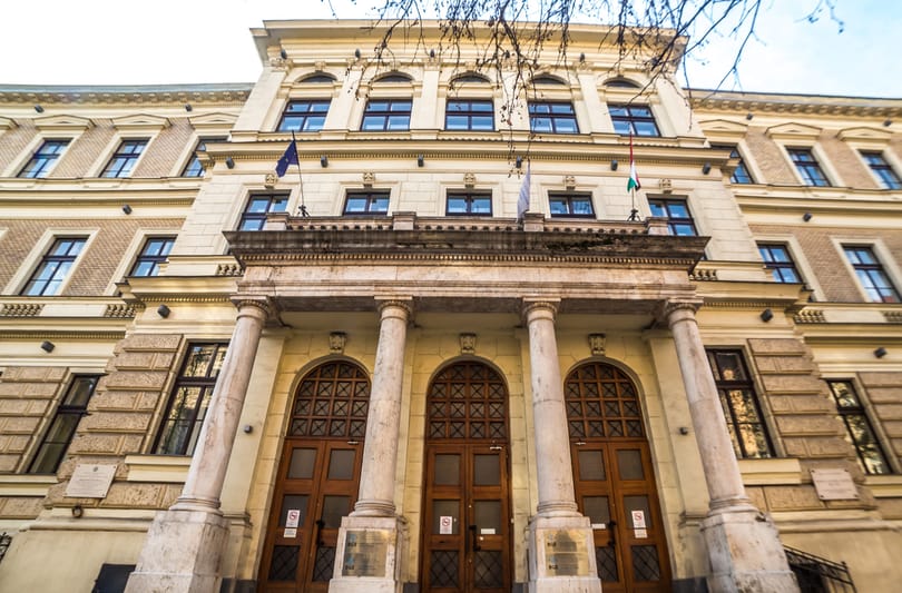 Egyre több egyetem csábít gyorsított képzésekkel a mesterszakokra 