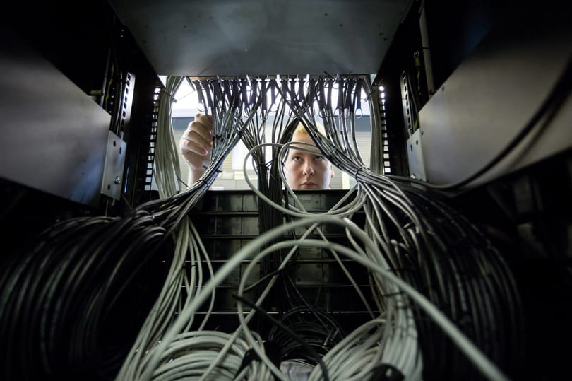 Közel 6 milliárd forintból lesz új szuperszámítógépe Magyarországnak