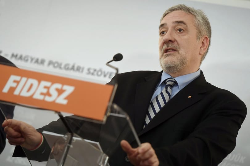 Halász János szerint Kósa Lajosnak nem kellett volna elszólnia magát a Pegasus kémprogramról
