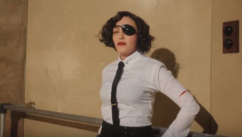 Itt egy új Madonna-dal