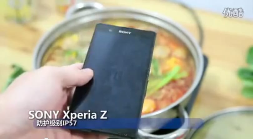 Meghökkentő nyúzópróba: megfőzték az okostelefont