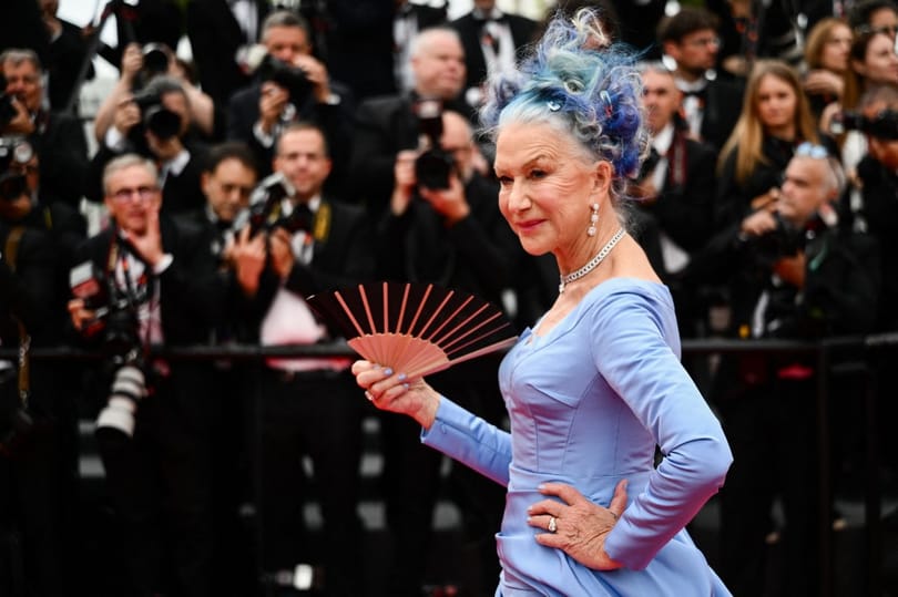 Helen Mirren kék hajjal vonult fel a cannes-i filmfesztiválon