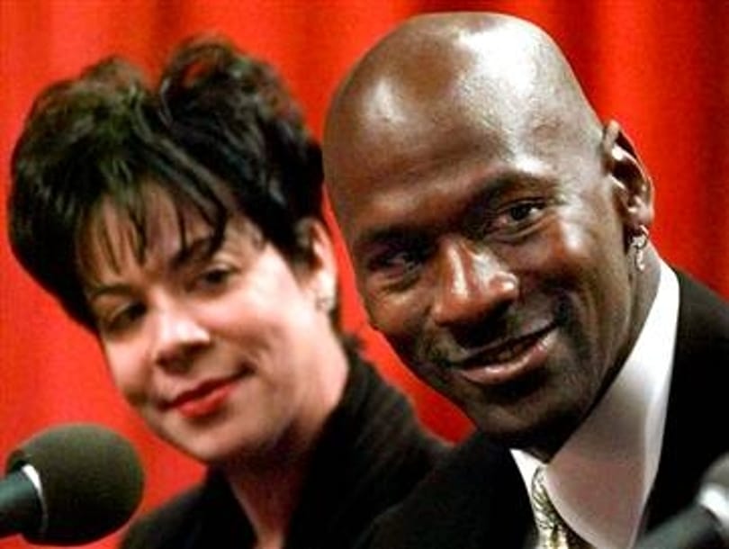 Florence hurrikán: kétmillió dollárral segít Michael Jordan