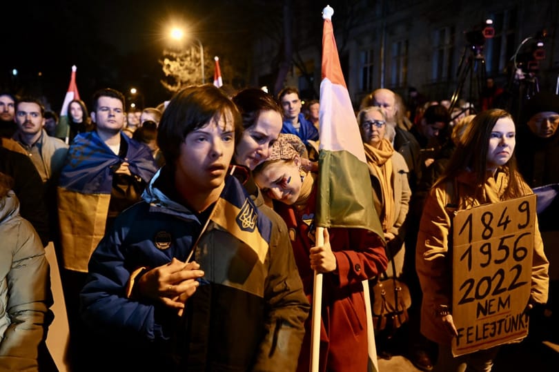 Videó a tüntetésről: „Magyarország nem egyenlő a Putyint támogató fideszes politikusokkal”