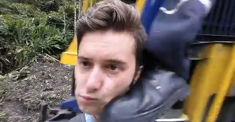 Ilyen, amikor igazán rosszul sül el a szelfizés – videó