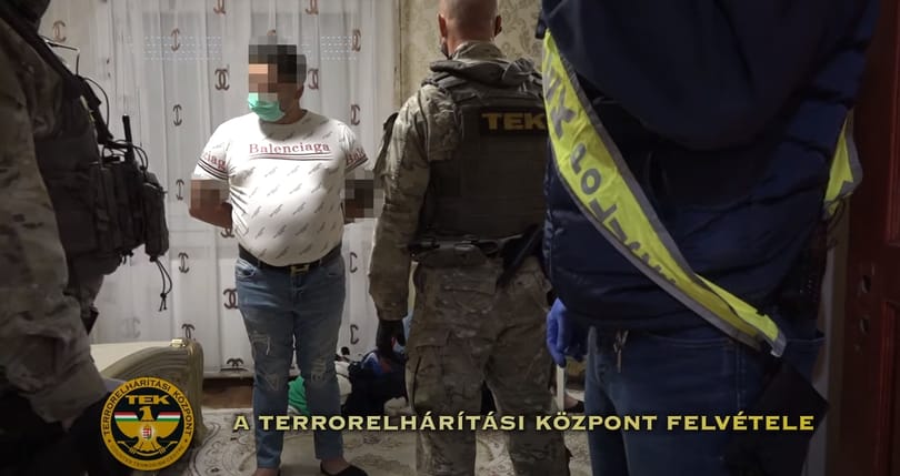 Egyszerre csapott le 200 rendőr és a TEK egy droggal üzletelő bandára