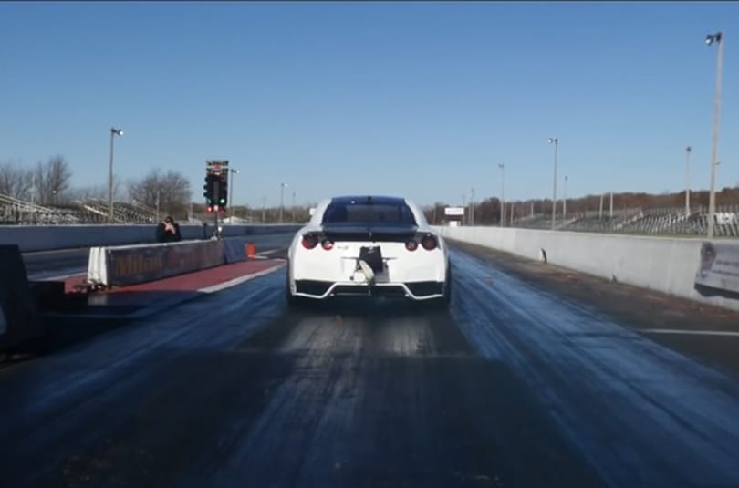 Elég durva rekordot futott egy 2500 lóerős Nissan GT-R – videó