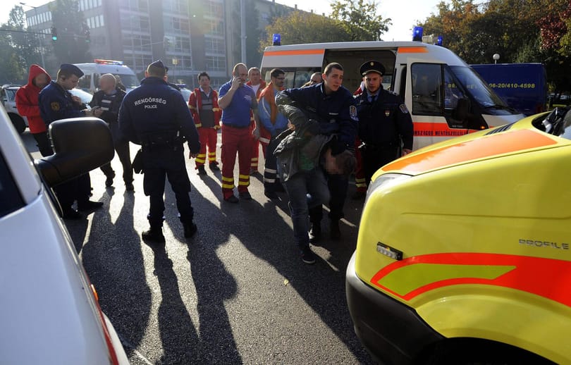 Bors: 16 éves, bedrogozott fiú késelte meg a háromgyermekes mentőápolót