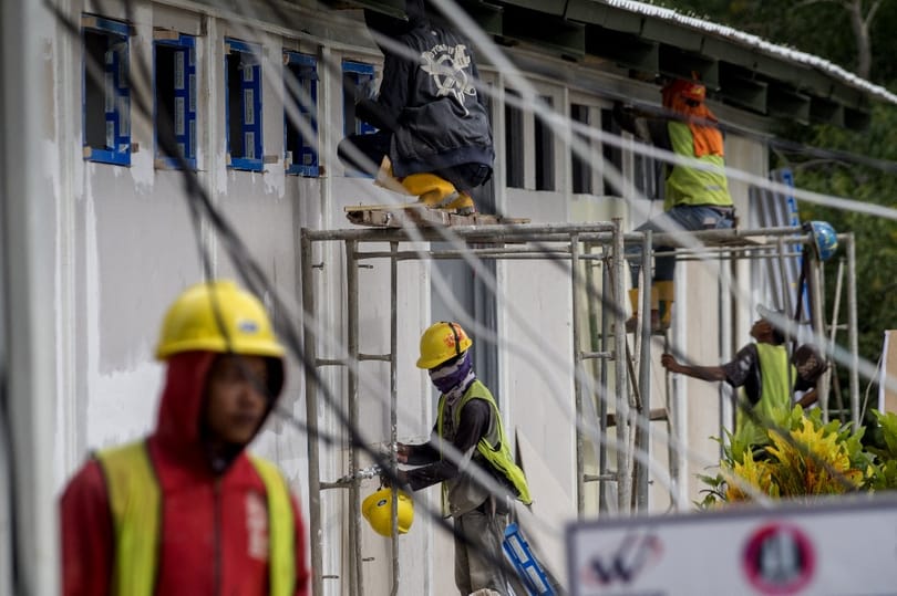A Le Monde a Berettyóújfaluban lévő vendégmunkásokról írt riportot