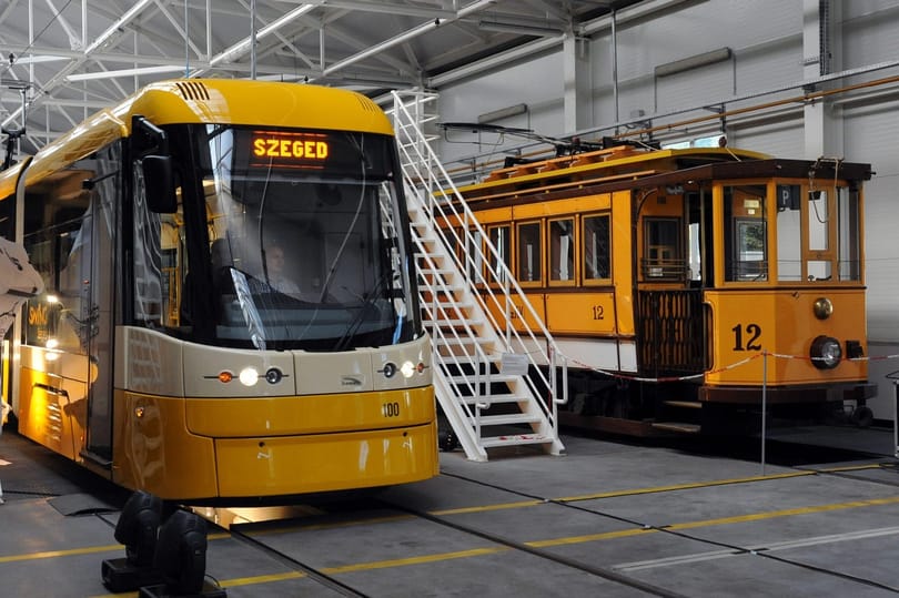 Minden villamos megérkezett Szegedre, Debrecenben még pálya sincs