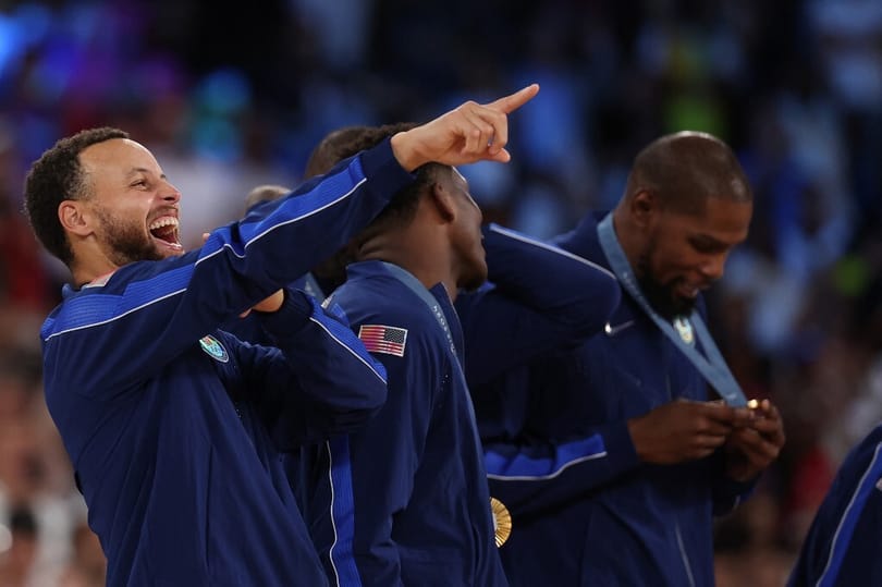 Hogyan lett Steph Curry az NBA legjobb dobójátékosa?
