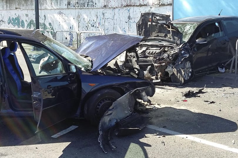 Súlyos baleset volt Óbudán a rakparton, öt autó ütközött