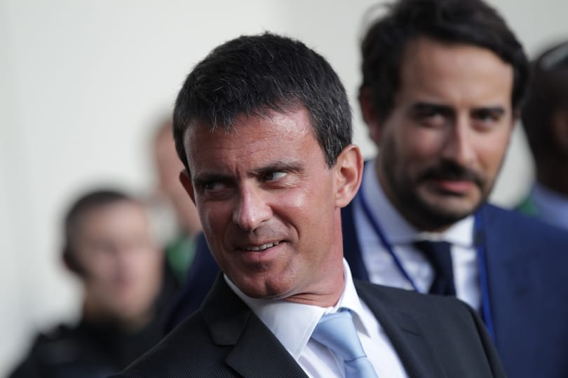 Lemondott a francia kormány