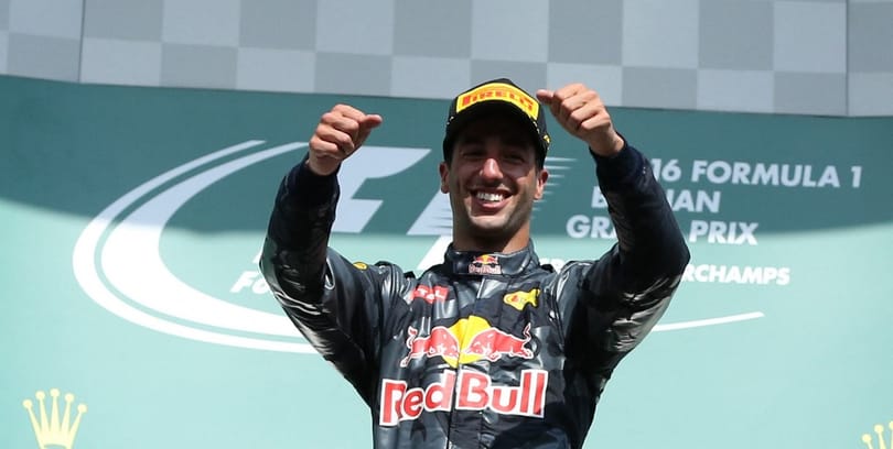 Ricciardo újra ülést kap a Forma–1-ben, a Red Bull fiókcsapatánál versenyez az év végéig