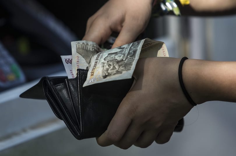 PIN-kódnak hitte a lopott pénztárcában felírt számokat a bankkártyatolvaj, lebukott