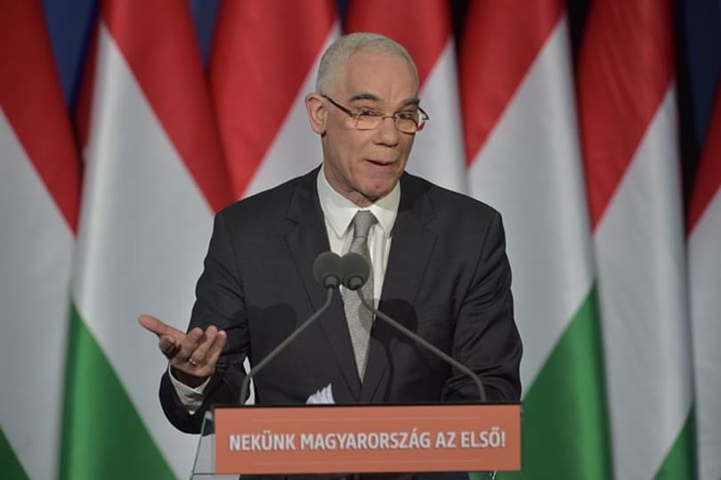 Új kártyát húzott elő Balog: a romákat rémisztgette migránsokkal