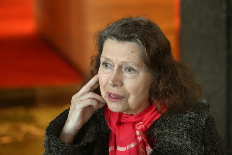 Ladik Katalin költő, performer, képzőművész: 