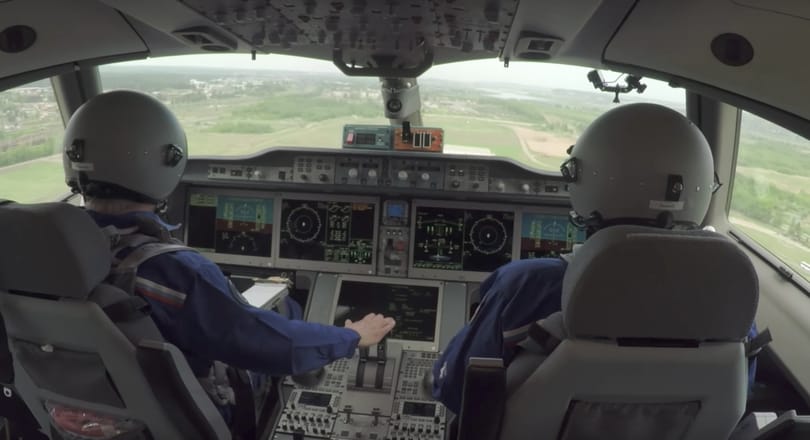 Ezt látták a pilótafülkéből, amikor felszállt az oroszok új utasszállító repülője – videó
