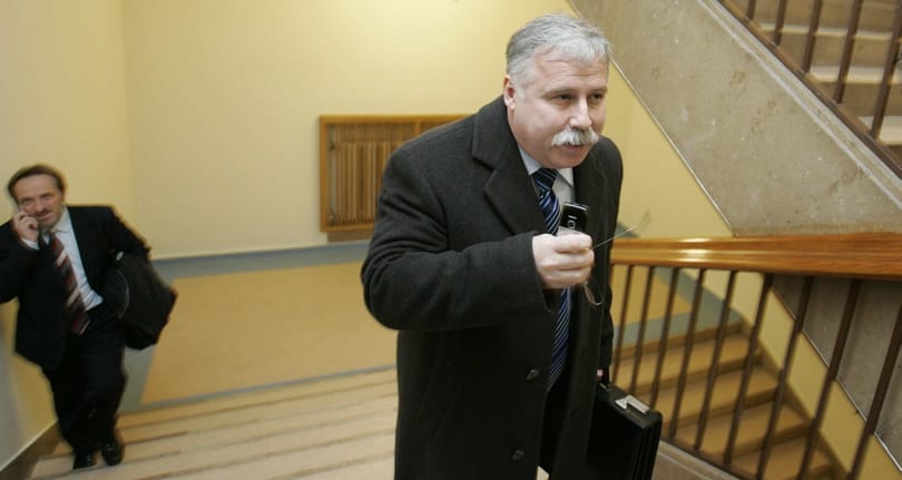 Pintér a politikusokra bízná, mi lesz nyilvános a Laborc-Portik kapcsolatból