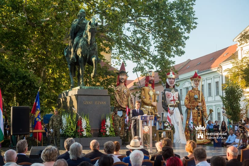 Cser-Palkovics Székesfehérvárra és Esztergomba vinné az augusztus 20-ai megemlékezéseket