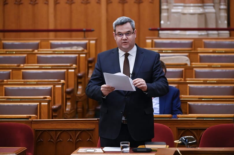 Milliós bírsággal próbálják rávenni az orvosokat az ügyelésre, de az államtitkár szerint ez nem fenyegetés