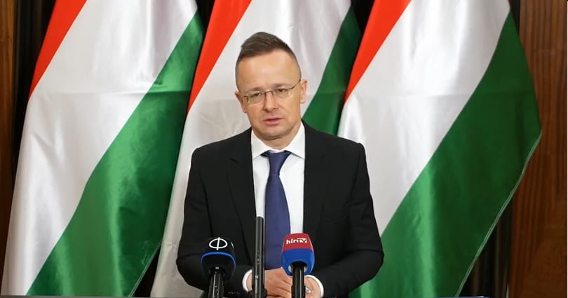 Szijjártó új kifejezést alkotott Brüsszelben, de Navalnij haláláról továbbra sem mondott semmit
