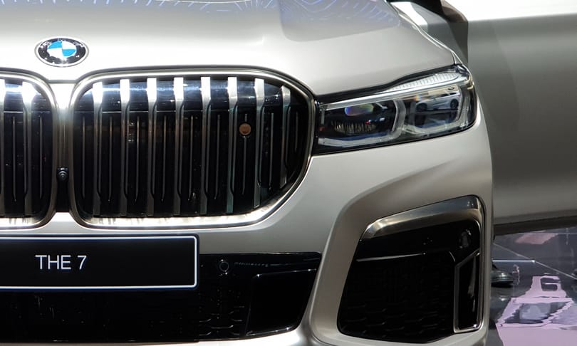 1440 kilométer egy tank gázolajjal, ezt tudja a dízel 7-es BMW – videó