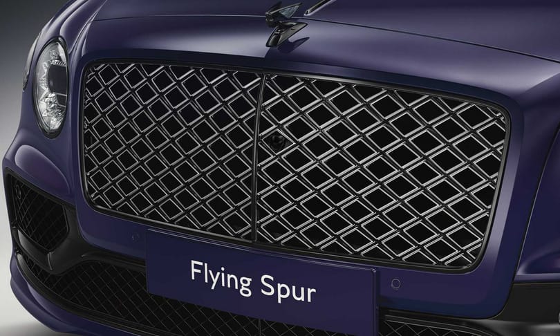 Króm helyett sötét hangulattal támad a legújabb Bentley