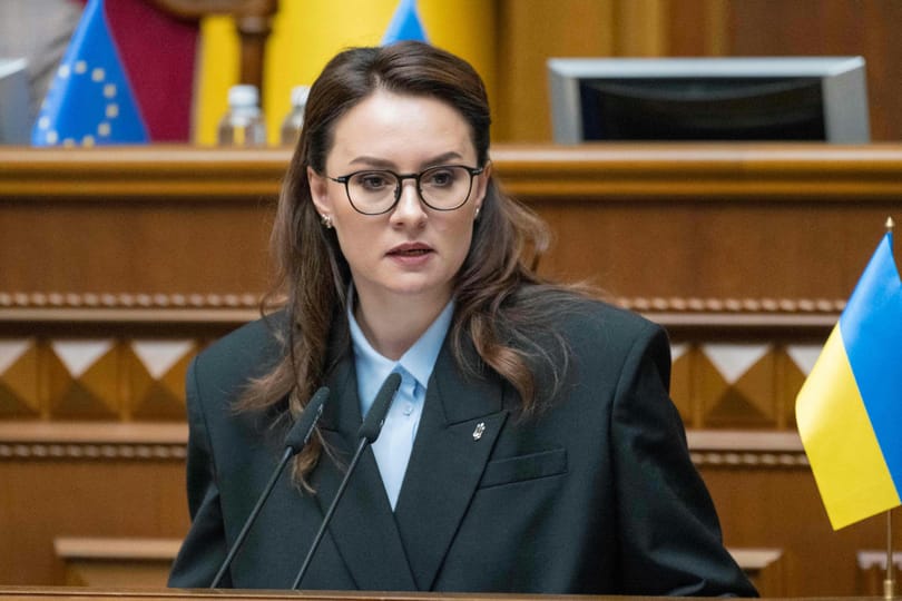 „Átrendezték a régi bútorokat” – újabb korlátozott hatalmú kormányfőt kapott Ukrajna