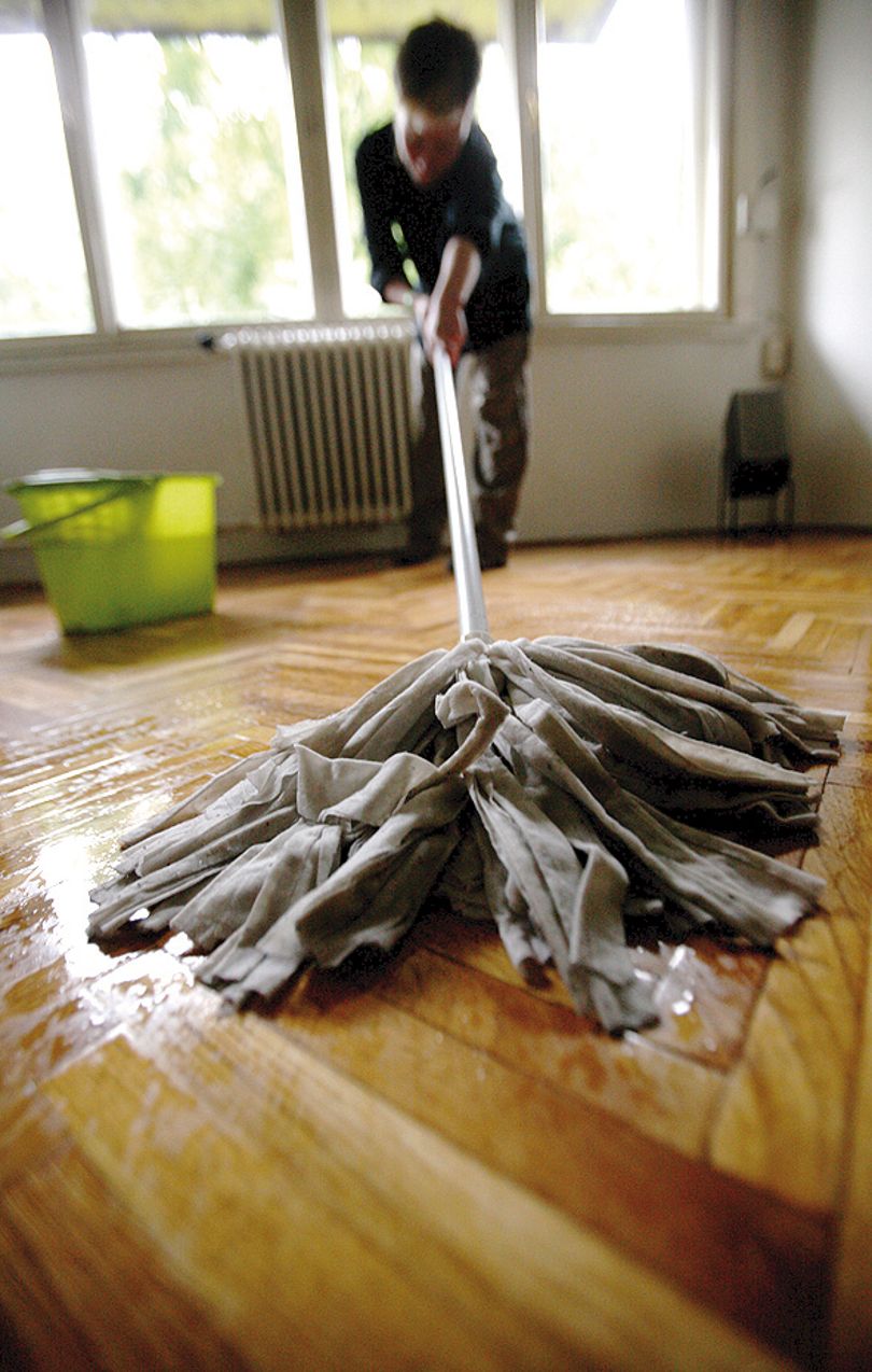Kipakolt a takarítónő: a hálószobatitkok többet hoznak, mint a portörlés